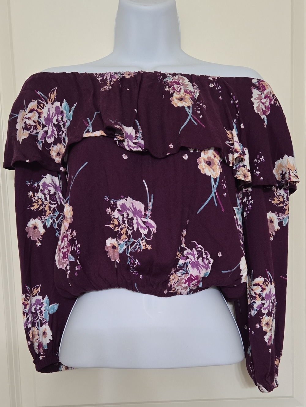 one clothing Plum Floral Off-Shoulder Ruffle Crop Top